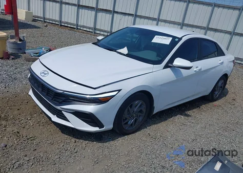 2024 Hyundai Elantra Sel from USA, damaged, VIN KMHLM4DG4RU799931